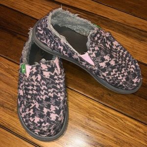SANUK Houndstooth Toasty Toes Knit Fleece Shoes